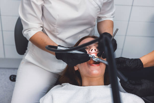 Best Emergency Broken Tooth Repair in Alturas, FL